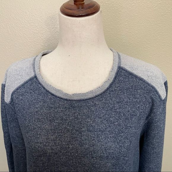 EUCโจTommy Bahama Grey Blue Scoop Neck Sweatshirt Pullover๐ - Picture 2 of 5